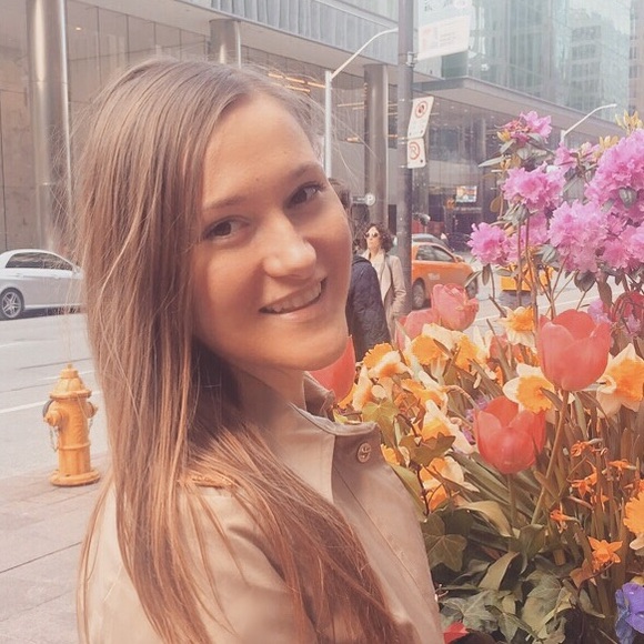 Meet your Posher, Marianna - Picture 1 of 1